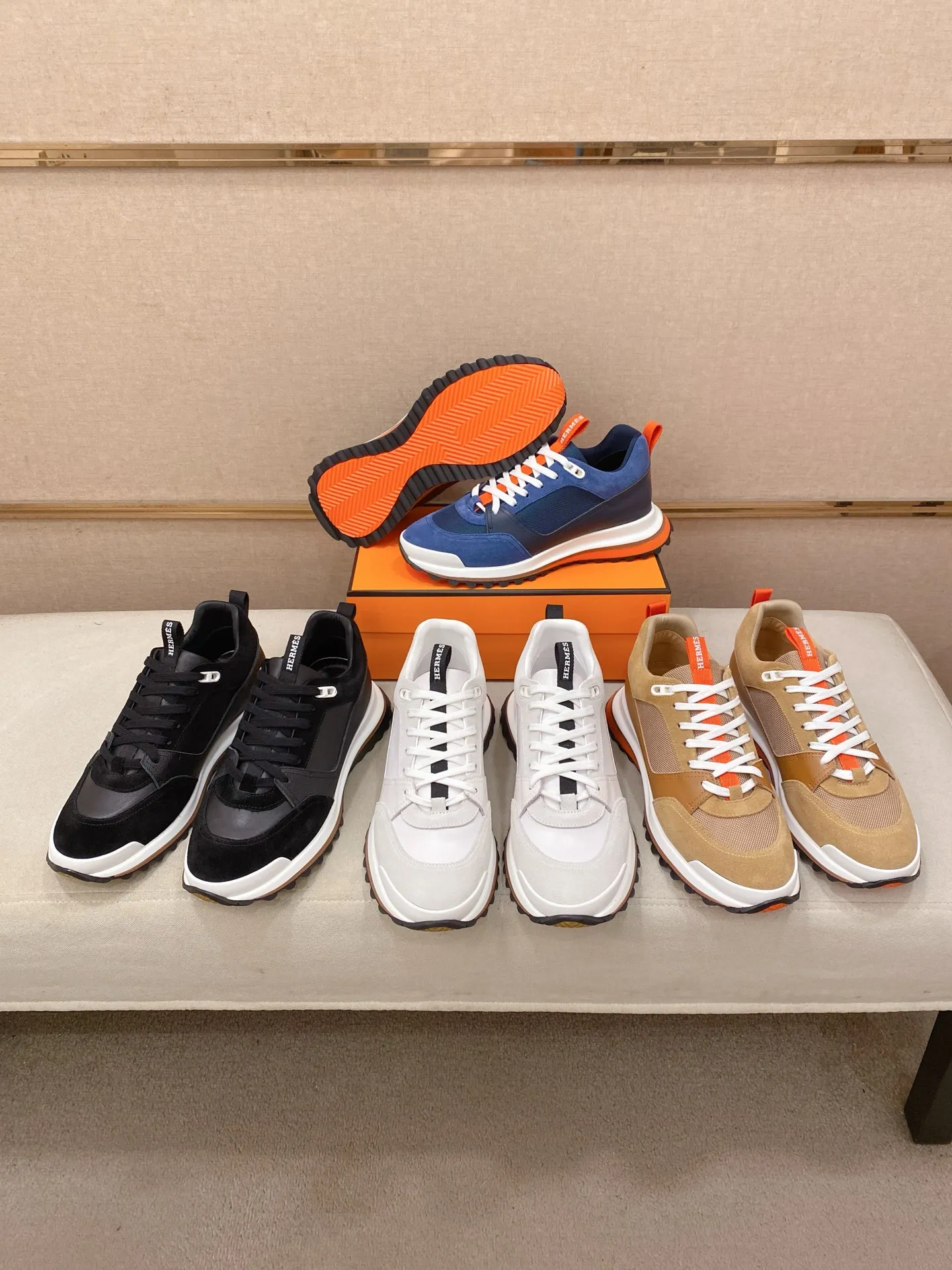 Men's clothing and shoes💰: 520💰《HERMES》【Classic original single version】Hermès; top 🔝purchasing agent🔍🔍men's latest 🇺🇸 counter sales simultaneously, original imported from Italy ▲▲first-layer cowhide ▲▲ (high-end, nobility, class) times) Exquisite workmanship (Italian 🇮🇹Imported water-dyed 🐂cowhide lining) sole: Original sole provided by the original factory, ⚠️exclusive double-layer activity·TPR·rubber·combined molded outsole; super comfortable·wear-resistant·non-slip·environmental protection The real thing is more beautiful if you take the real thing (high quality, follow the order), you can enter and exit the counter at will * Number of yards: 38·39·40·41·42·43·44# (can be customized 45.)